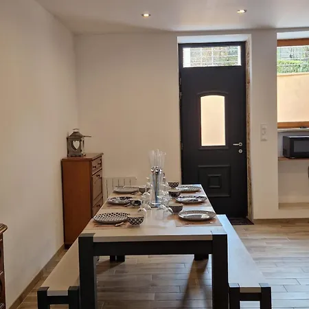 La Petite Maison D'elodie Avec 펜션 Saint-Alvère