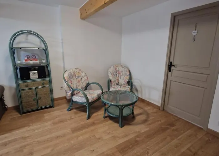 Semesterbostad La Petite Maison D'elodie *