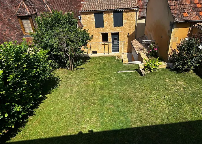 La Petite Maison D'elodie * Saint-Alvère